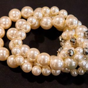 Vintage Faux Pearl Stretch Bracelet